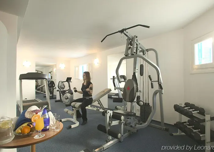 Yiannaki Отель 4*