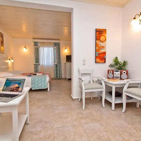 Yiannaki Hotel Ornos (Mykonos)