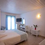 Yiannaki 4*