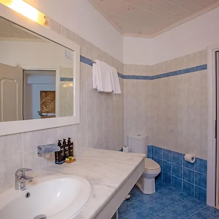 Hotel Yiannaki 4*